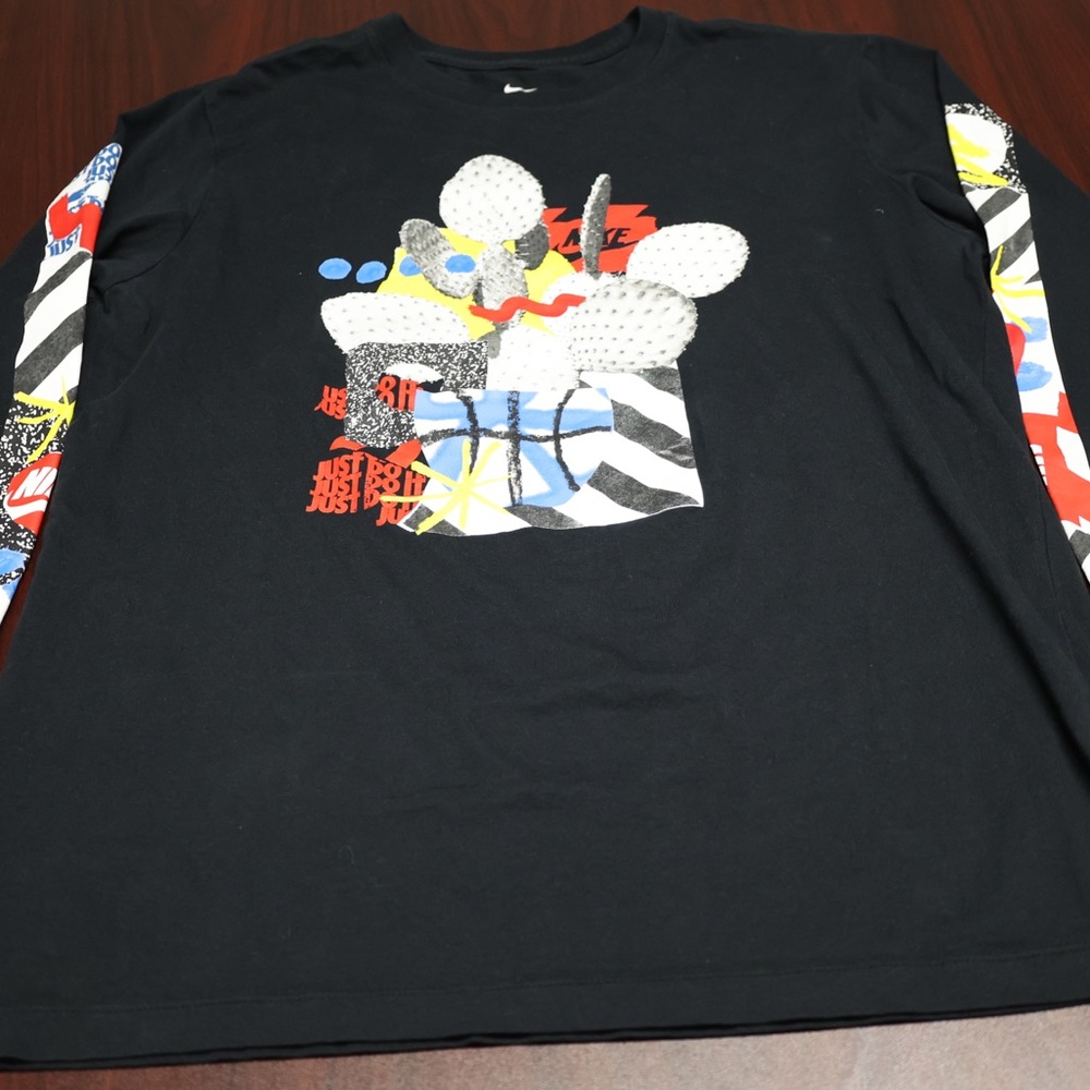 Black Nike graphic tee